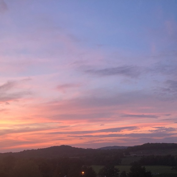 Meet your Posher, Jen - Picture 1 of 1